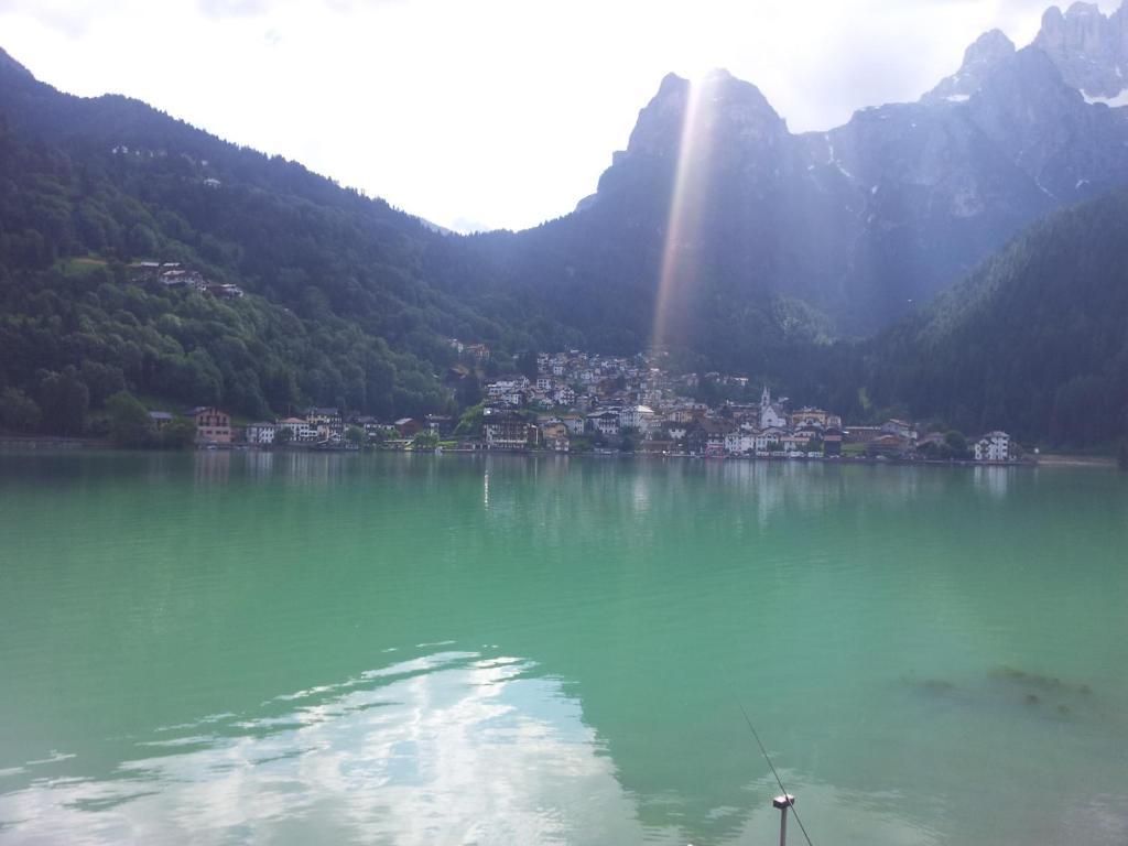 Appartamenti Chalet Al Lago Alleghe Kamer foto